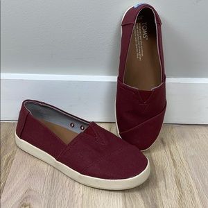 TOMS Maroon & Cream Flat Shoe